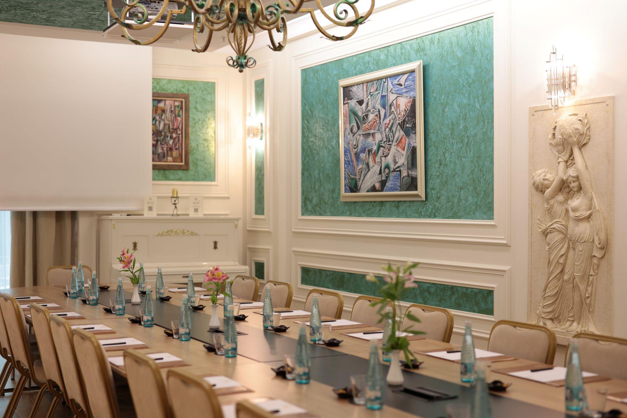 Imperial Room image