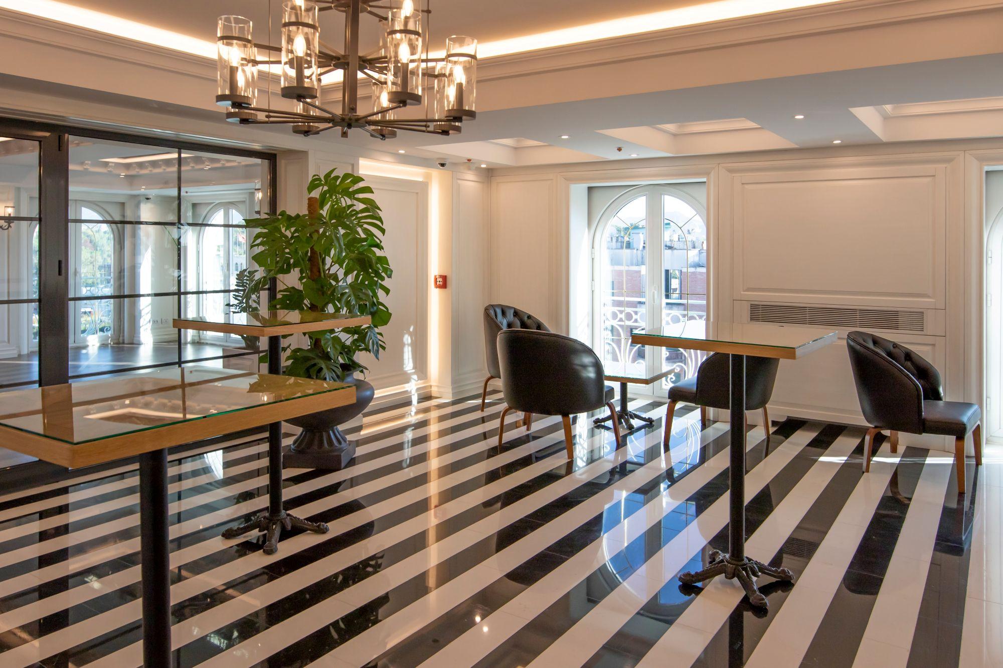 Gold Orchid Room image