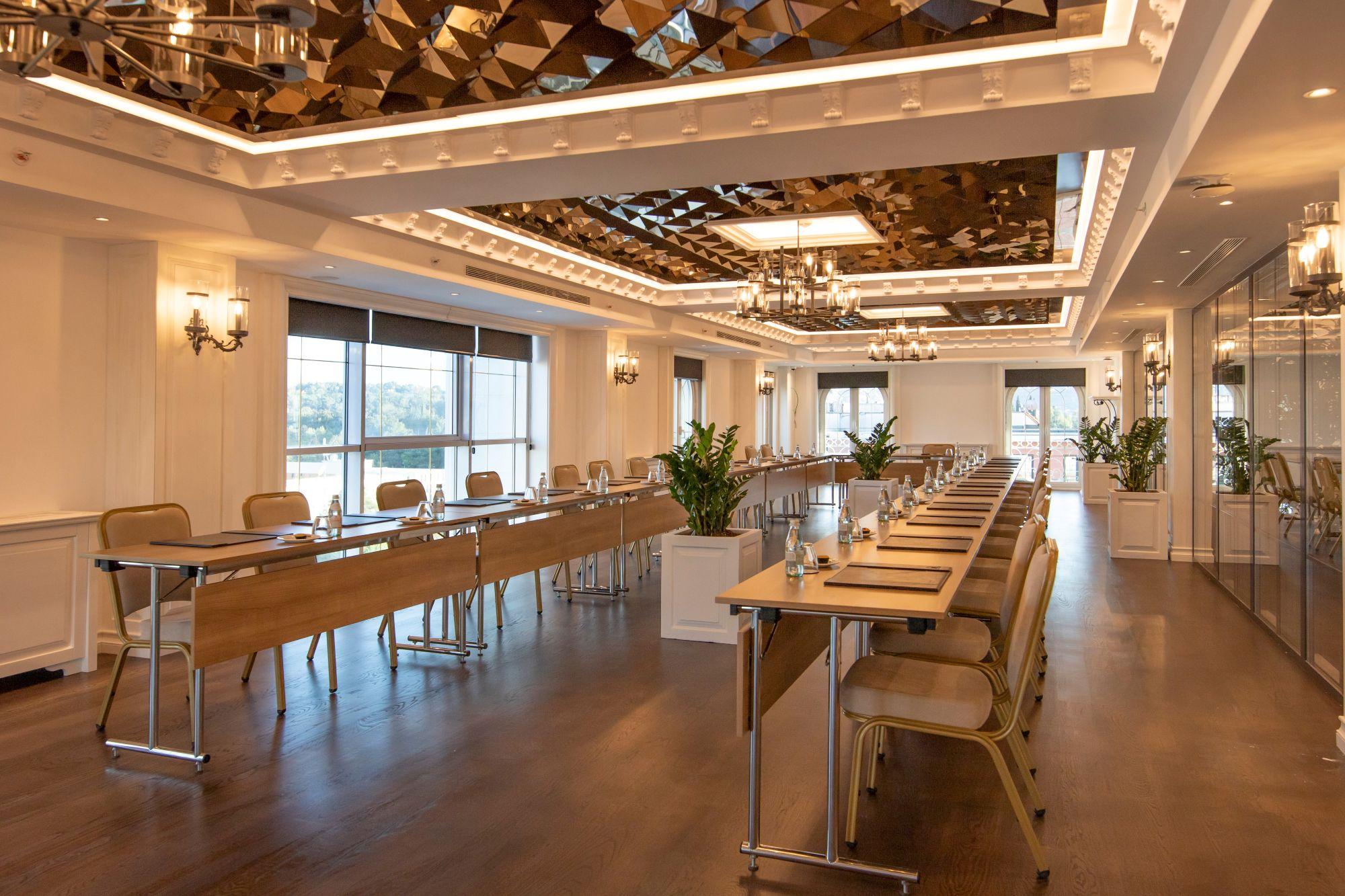 Gold Orchid Room image