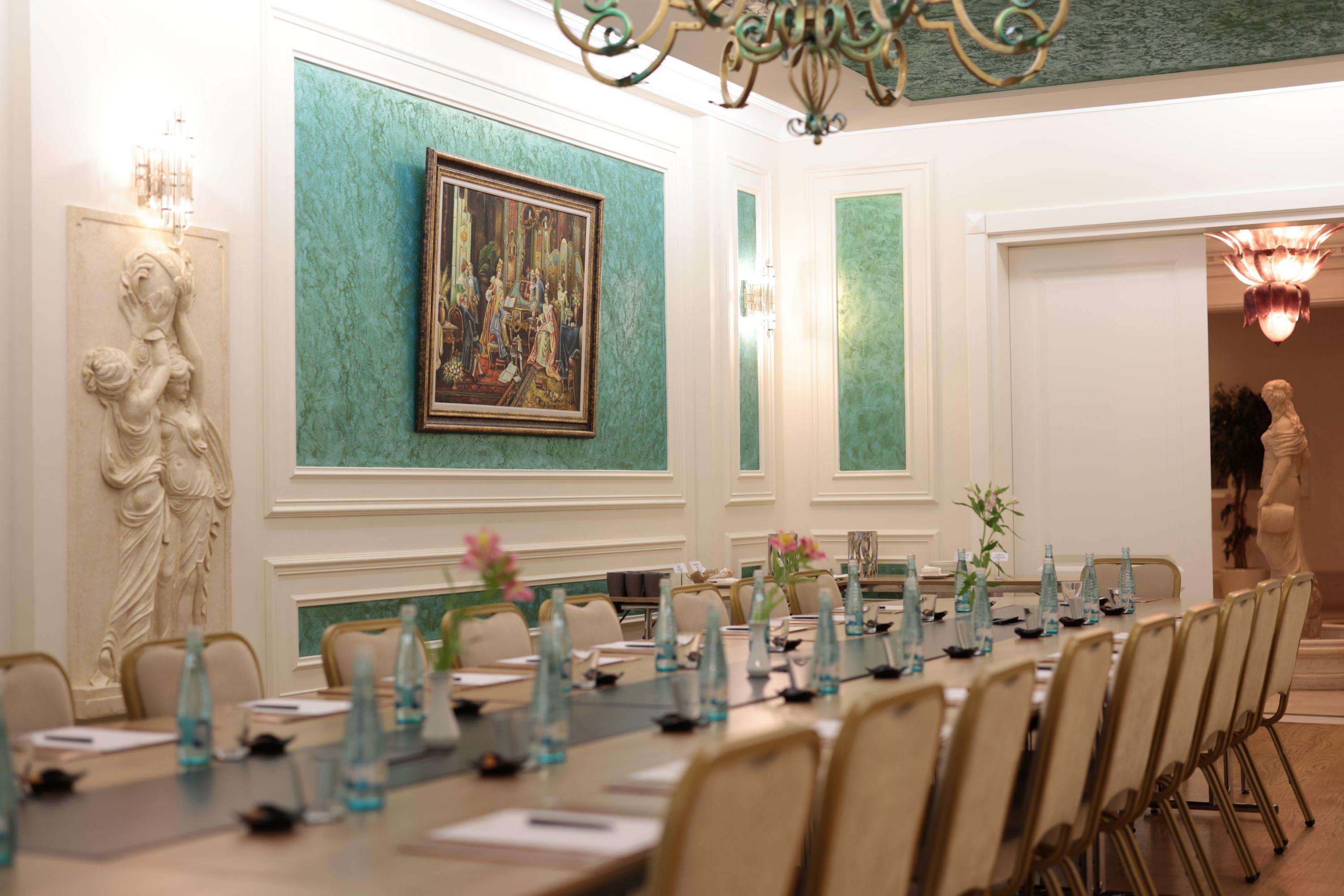 Imperial Room image