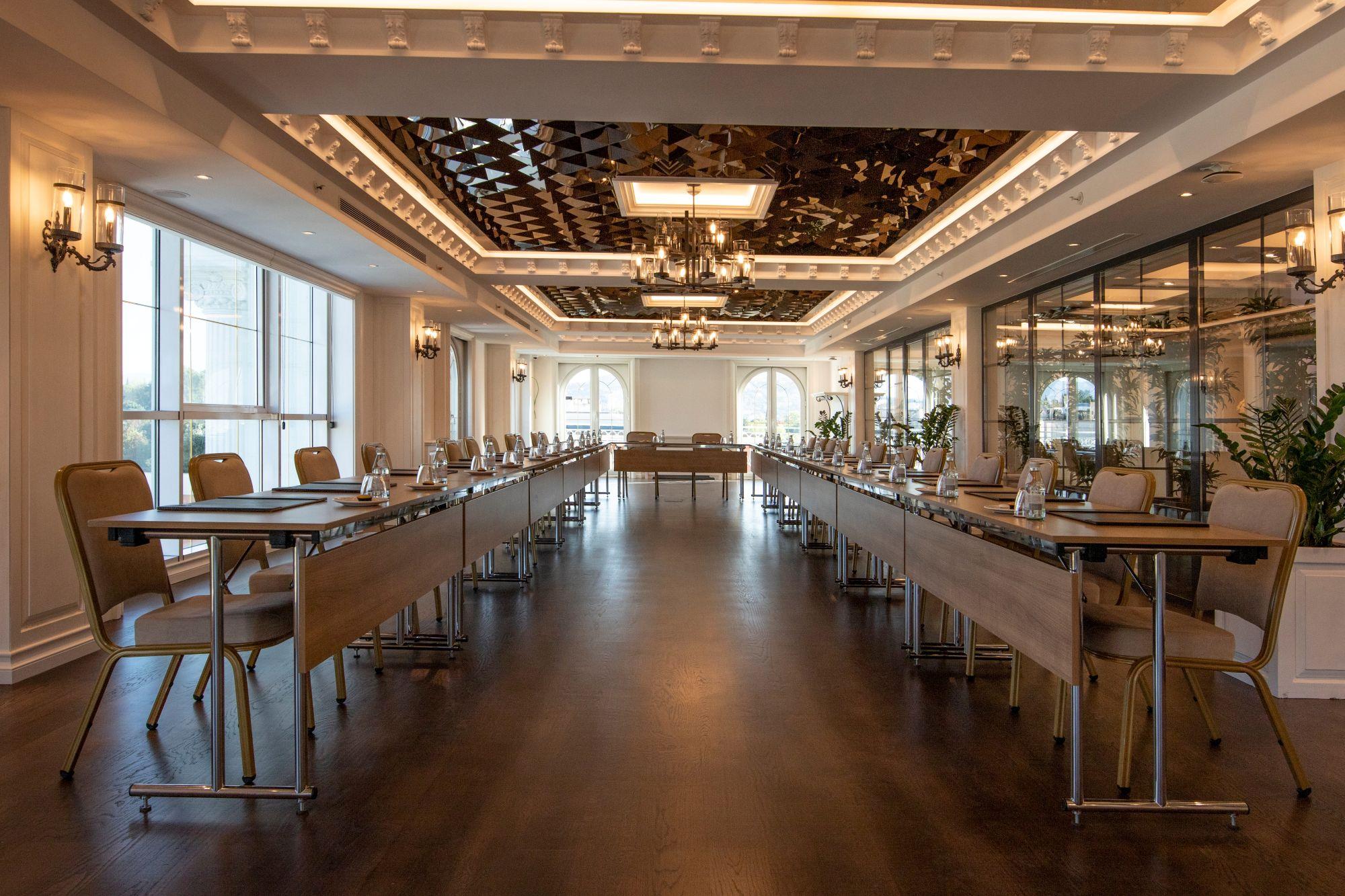 Gold Orchid Room image