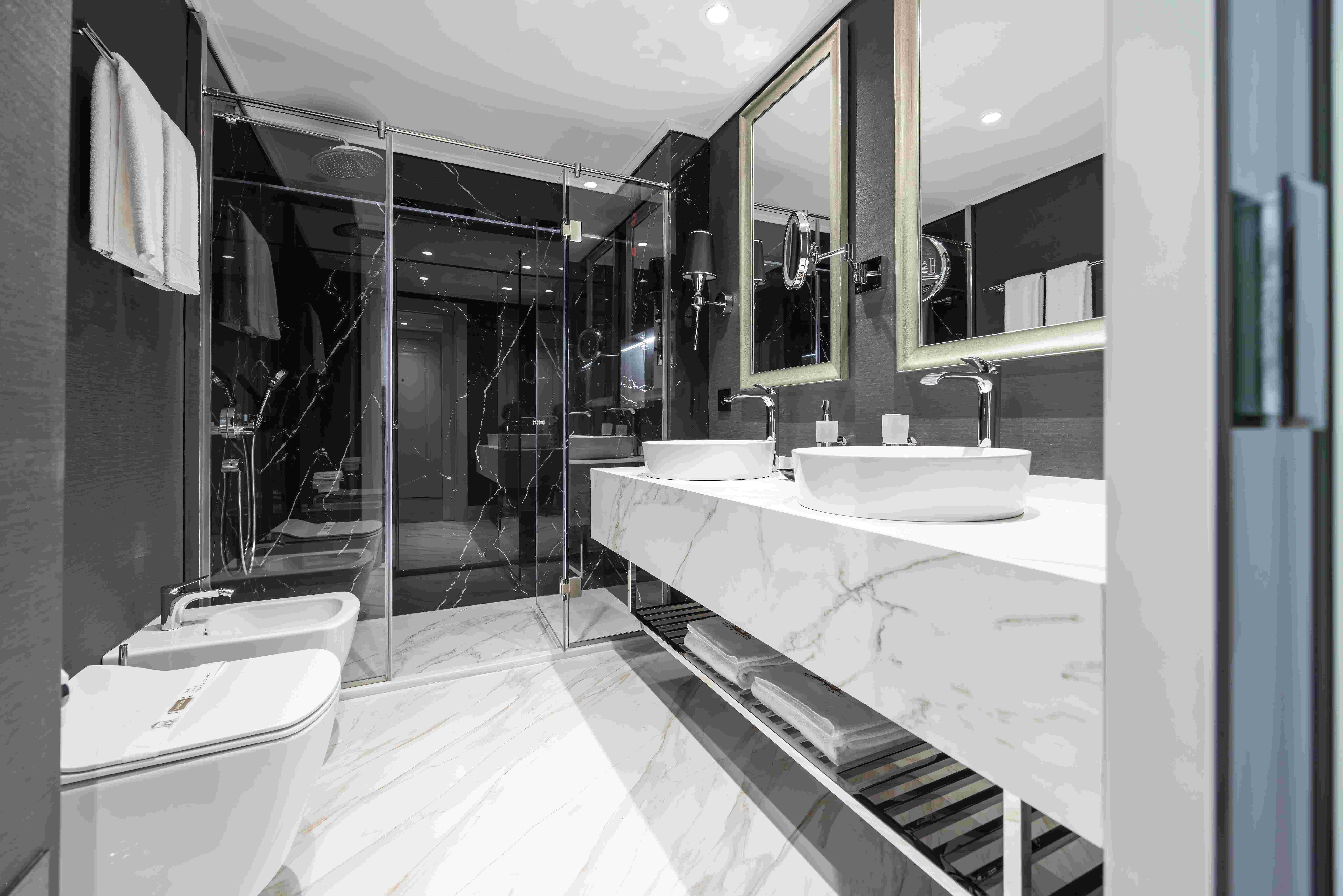 Prestige Deluxe King Room