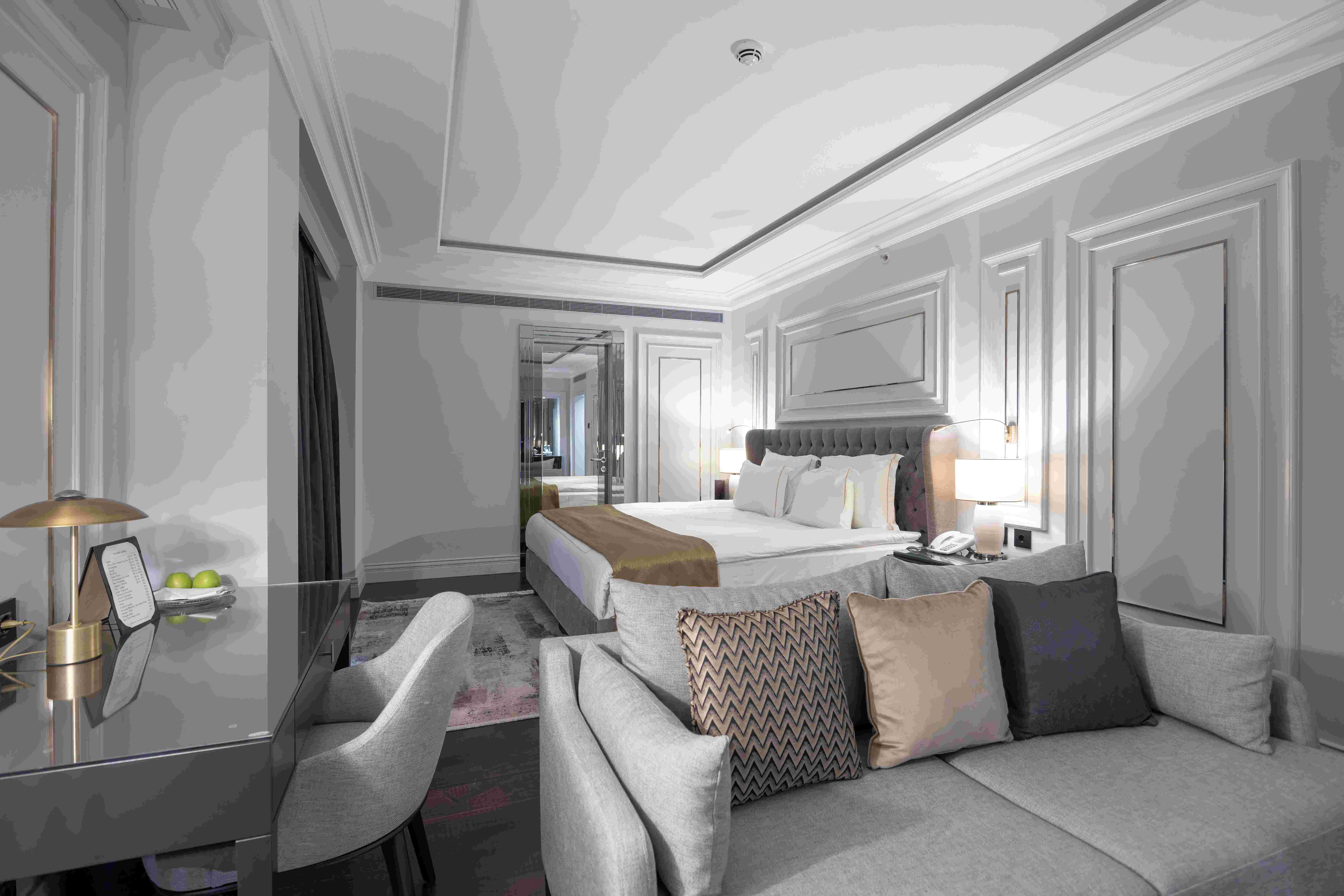 Prestige Deluxe King Room