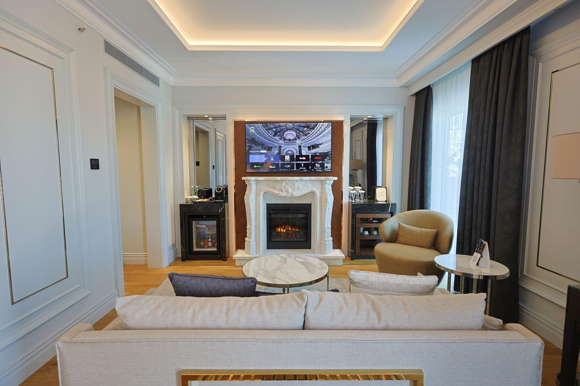 Prestige Deluxe King Room